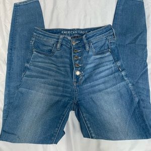 American Eagle Light Wash Skinny Jeans